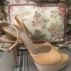 DOLCE VITA PATENT LEATHER NUDE ESPADRILLES- 9